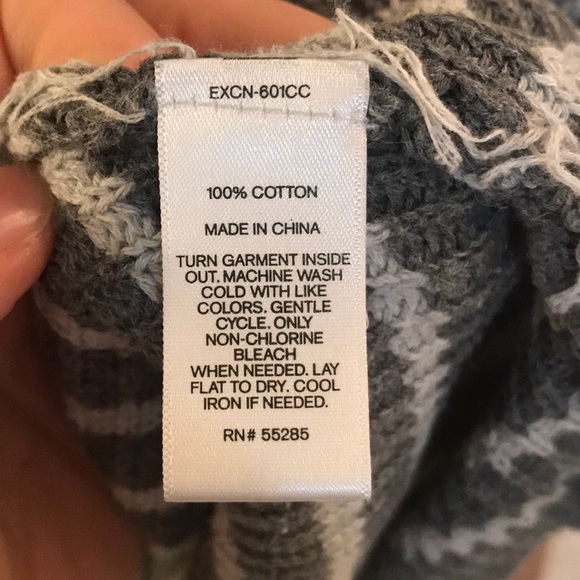 Express Sweater - Picture 4 of 4